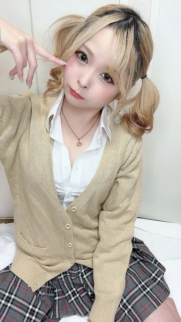 【天ノ川めるる】【金髪JKギャル】ぎゃるるとシよ?