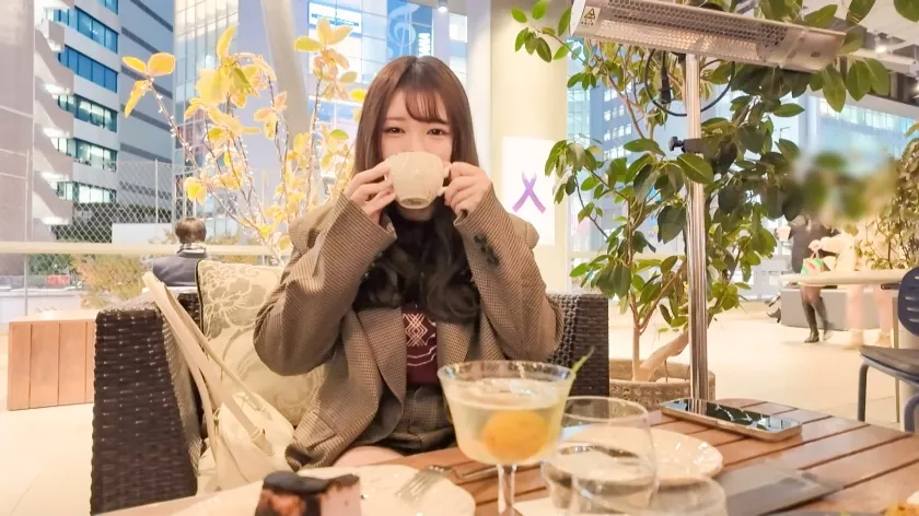 【小日向める】【夜景の中に浮かび上がる満月尻】制服着せたら完全に学生じゃん！！あどけなさ残る幼顔の少女が登場！見た目通りの恥ずかしがりや受け身体質だけど意外と経験人数は多め？！フレッシュな若肌と初々しい反応に大興奮間違いなし！特にムッチリとした太ももと弾力ある綺麗なプリ尻が最高！ 【初撮り】ネットでAV応募→AV体験撮影 2349