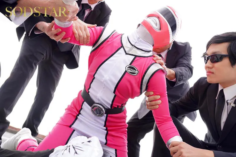 【特典版】【機密情報File】ピンクレンジャー戦闘後の解放SEX 闘争本能の余韻で戦い後の性欲は極限まで高まり絶倫になっていた MINAMO