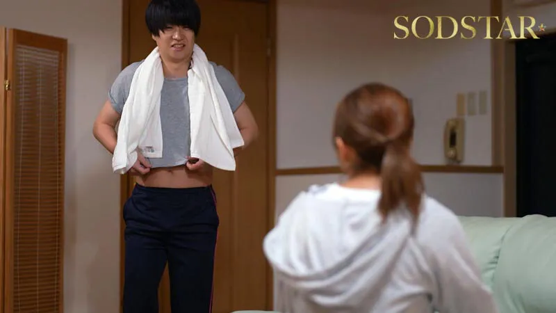 閉店後の棚卸しで終電を逃した俺はバイトの子の家に泊まることに 頑なにすっぴんを拒む姿が可愛くて火が付いたが逆に絶倫腰フリマシーンと化した彼女に朝までしぼり取られた 星乃莉子