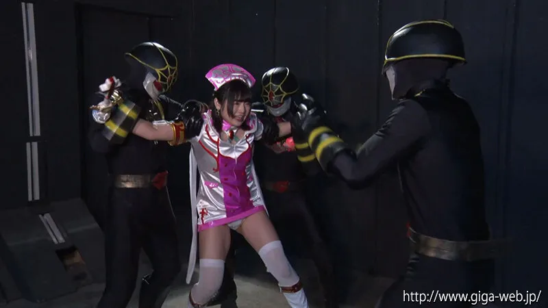 ヒロインを倒せ！ボクの考えた最強怪人 ～蜘蛛型怪人スパイダラスVS白衣戦士セイントエンジェル 早見なな