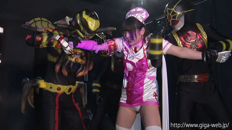 ヒロインを倒せ！ボクの考えた最強怪人 ～蜘蛛型怪人スパイダラスVS白衣戦士セイントエンジェル 早見なな