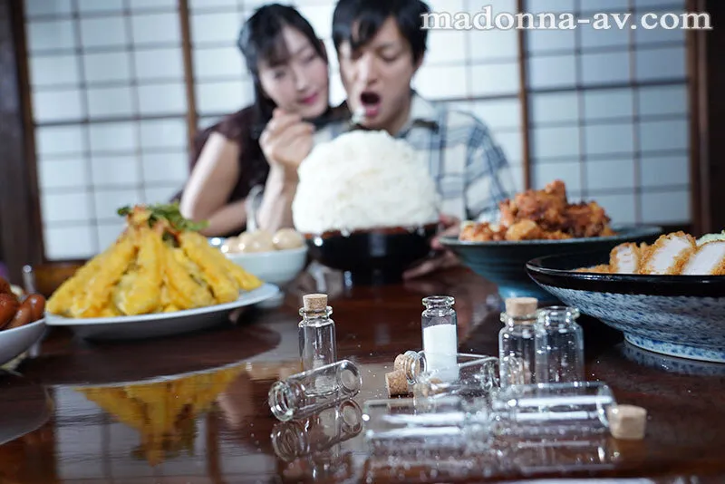 父が再婚して1ヶ月、義母に媚薬混入メシを食べさせられて、絶倫勃起モンスターに育てられていたー。その先を語るのなら義母も誤って食べてガンギマリ女になった。 吉永塔子