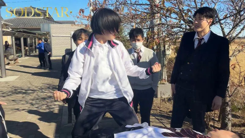 えwww修学旅行中、ボーイッシュな新人担任教師に憑依したったww 実は超敏感ムッツリ体質だった事が発覚www 俺（先生）のカラダを使って消灯後男子連中とエロいことしまくった大絶頂おふざけ記録。 柴崎はる