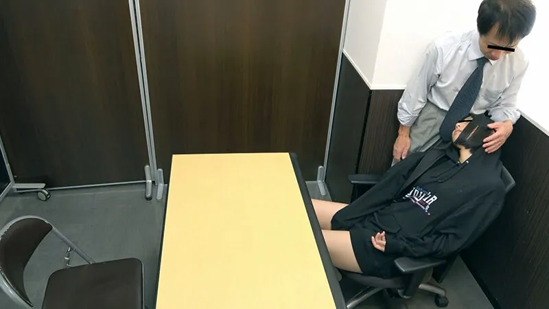 ト●横相談施設に来た地雷女子を騙してアへ顔不同意性交