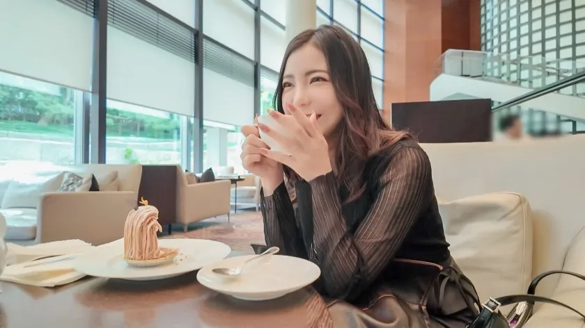 【モテオーラ×経験豊富な敏感ボディ】32歳美人インフルエンサーが緊張の初撮影！「緊張する…」と微笑むその口元から始まる、濃密な舌絡めキスと快感の波。断れない体質、隠せない本気イキ 【初撮り】ネットでAV応募→AV体験撮影 2371