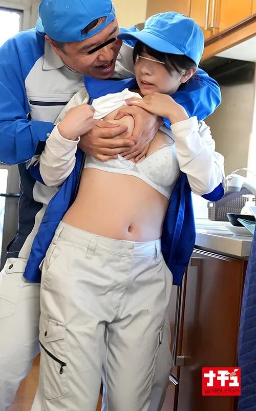 引っ越し屋でバイトする社会を知らない地味巨乳女に難癖つけてセクハラ乳揉みをくり返す変態店長2