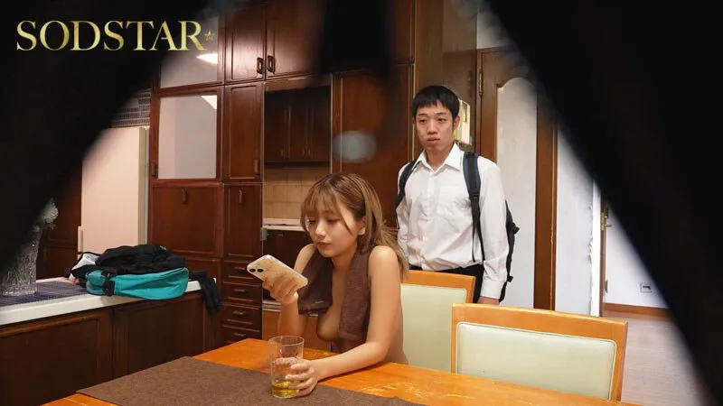 家では裸族なテニス部の姉を隠し撮りし続けて4 年 バレた勢いでH させてとお願いした日から親に内緒の関係が始まりました 星乃莉子