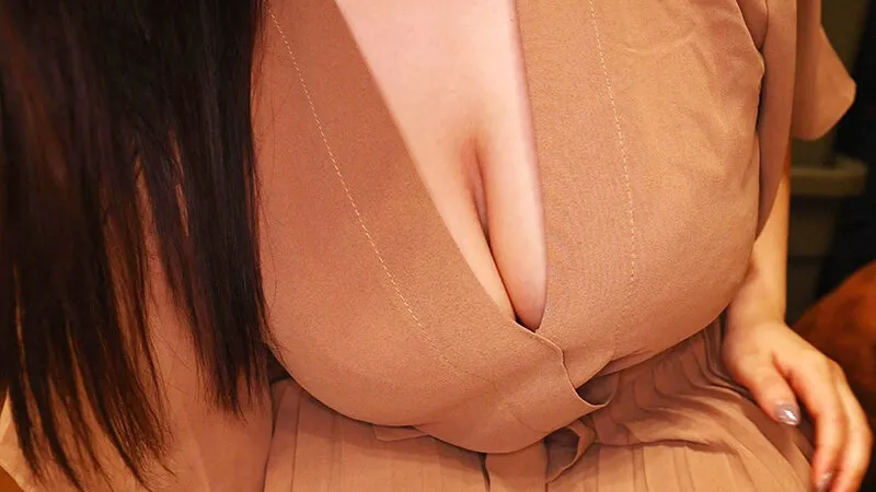 大阪弁の肉感ムチムチ爆乳痴女お義姉さんとの禁断性活