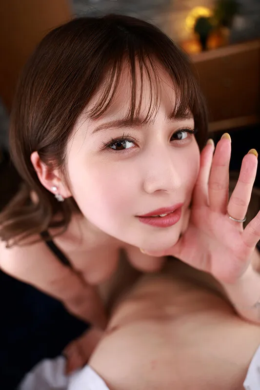 【VR】週に一度の密着キス不倫 旦那に内緒でボクに会いに来る人妻は愛を囁きながら、片時も離れないゼロ距離密着で全身をベロチュウ愛撫する 優梨まいな