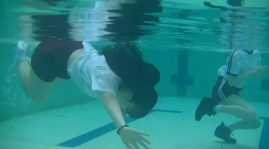 【JK着衣水泳】サバイバル水泳入門編