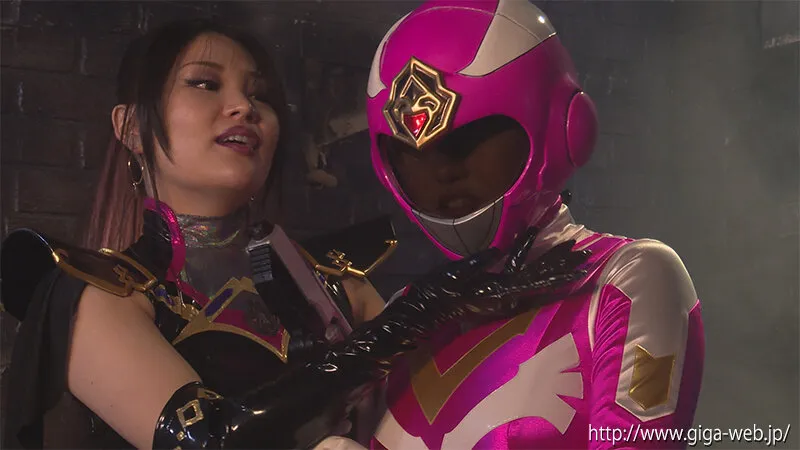 淫靡なる魔装 邪悪に染められたセイントピンク