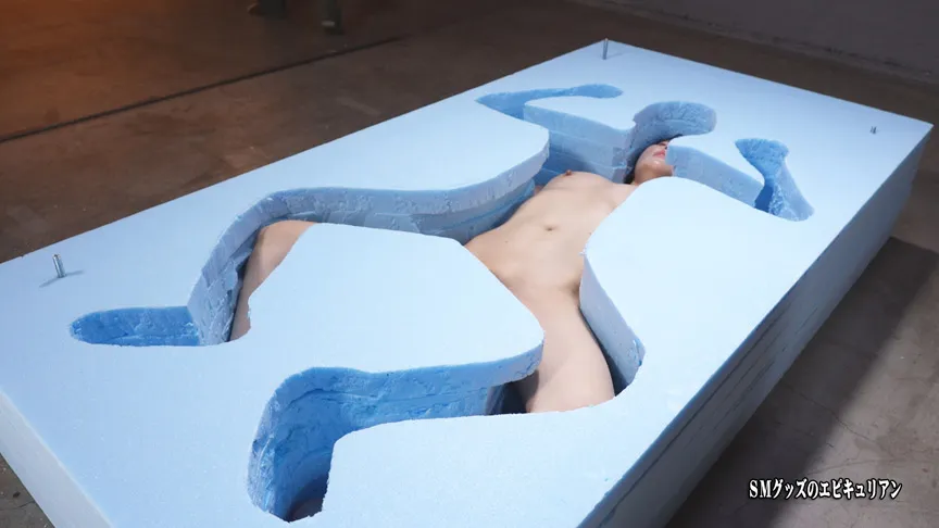 埋まる女～少女の鋳型