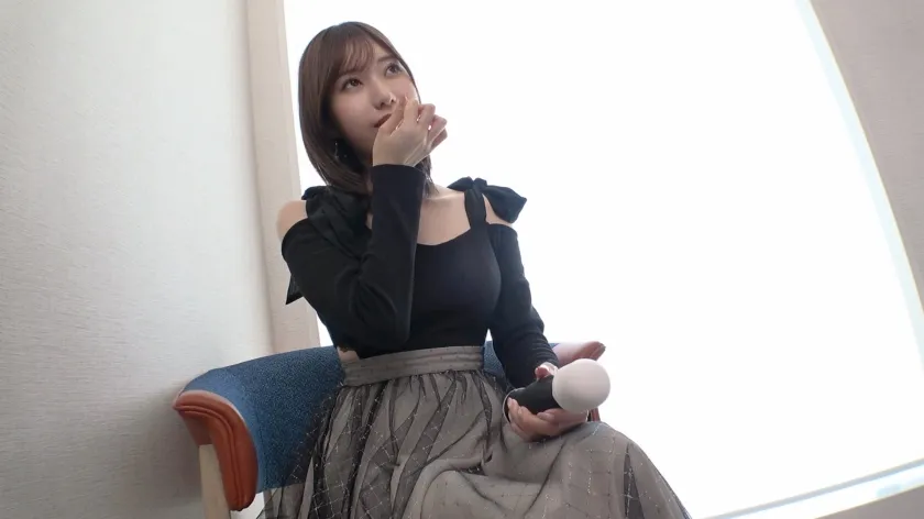 【ホワイトデー前×美人アパレル店員】春一番に舞う白上着のゆったり系美女を渋谷でナンパ！カフェ巡り好きの手作りお菓子に隠された秘密。ゴールドブら＆パイパン最強ま○こで潮吹き連発！！ マジ軟派、初撮。 2196