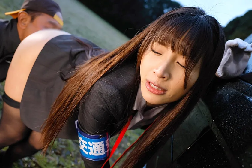 じいじ殺到！免許を返還したご褒美に青空SEX特典！村役場の黒パンスト事務員と潮吹きラストドライブ！ 南條彩