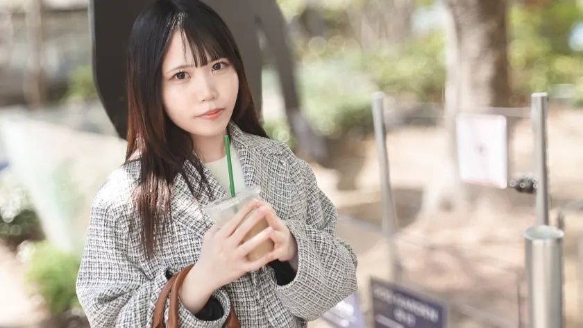 【これが噂の顔採用！可愛すぎるビールの売り子さん！】童顔＋Hカップの破壊力！おっぱいをバインバインに揺らしながらの騎乗位で何度も絶頂！ 【初撮り】ネットでAV応募→AV体験撮影 2437