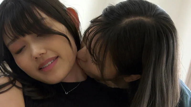 人妻百合族 ～再会レズセックス、懐かしさの手前でこみ上げる愛欲～