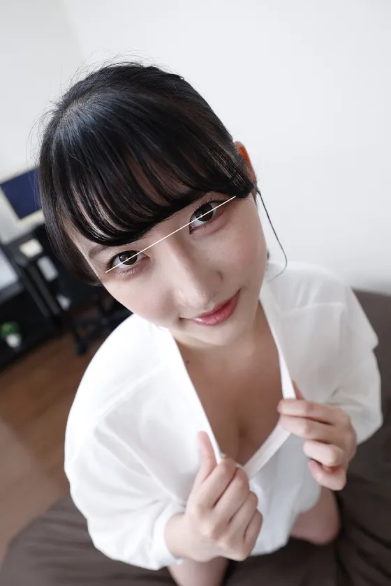 お風呂を貸してくれたお礼だよ！ 近所のエロボディ小悪魔お姉さん！ 彼Tシャツ(僕は彼氏じゃないけど)姿でエッチなお返ししてくれた！