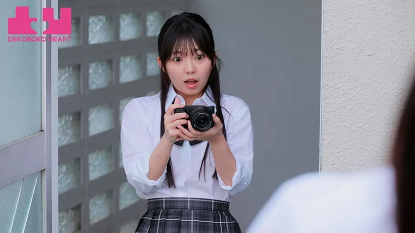 クラスで一番美人なマドンナのパンチラが撮れちゃった！？パンツ写真をオカズにマンズリしていたらバレちゃったけど相互オナニーで好きが溢れて校内レズに発展した 松井日奈子 泉りおん