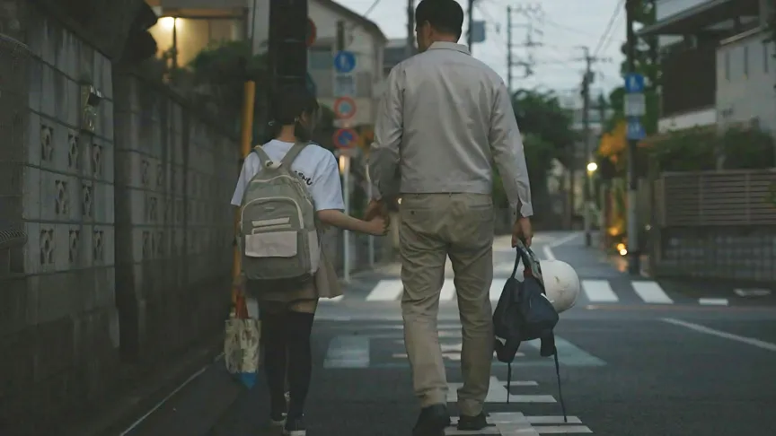 ある日、身寄りのない子を俺の家で預かることになった。娘のように接していたが献身的に身体を差し出してきたので…日向由奈