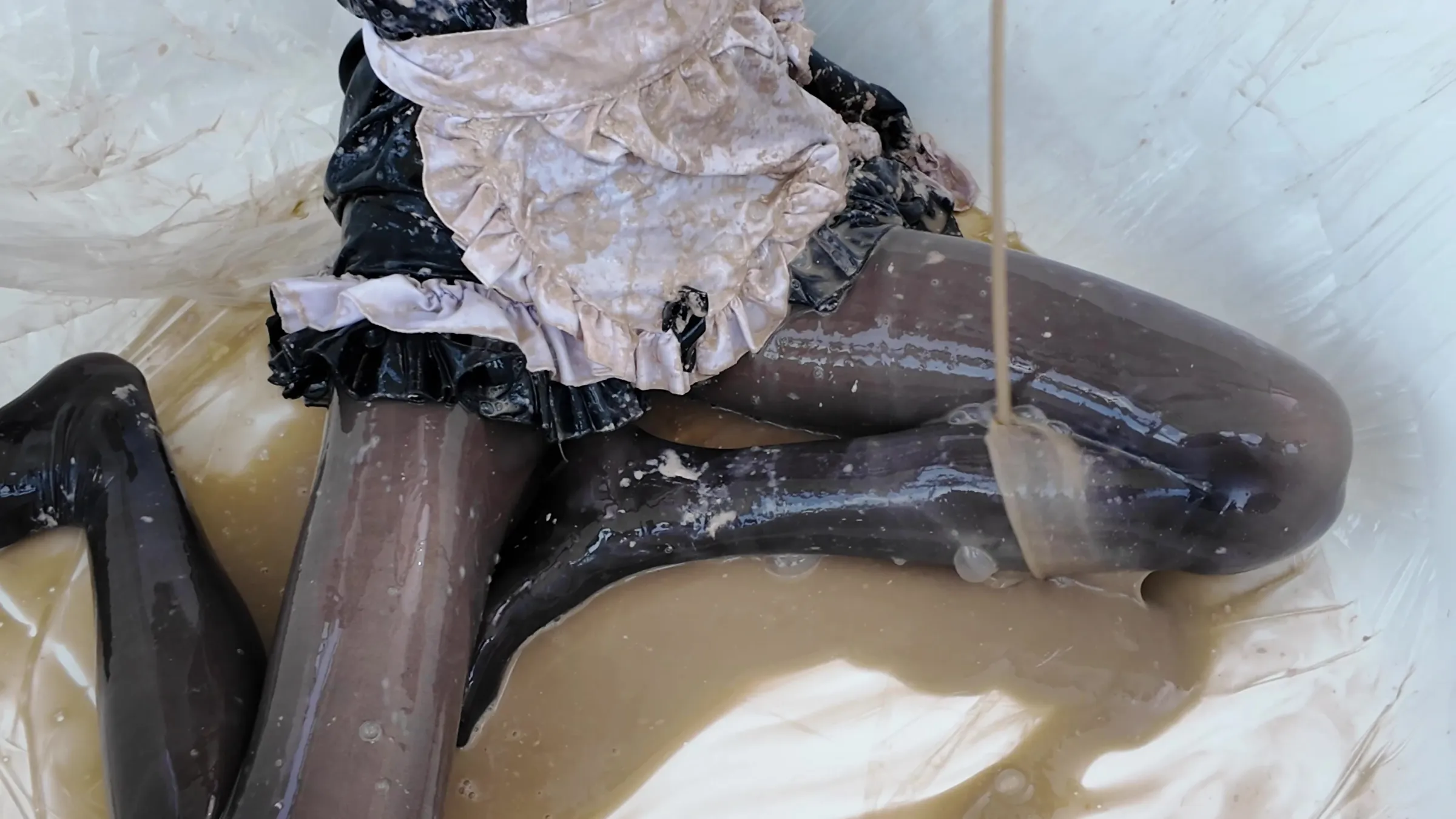 正統派メイドの濡れ遊び