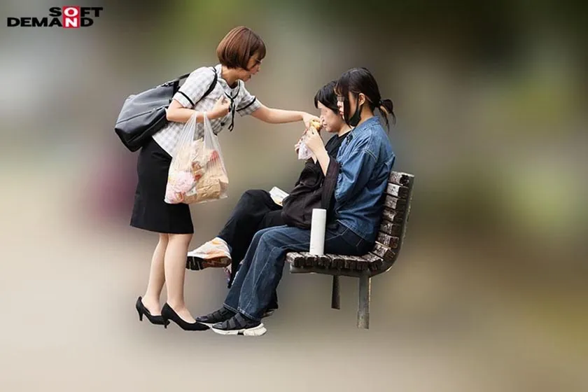 時間を止められる女は実在した！ 真面目すぎる地味OLはくっさいチ×ポが大好きだった！特殊性癖ザーメン搾取後、おしっこマーキング！編 宍戸里帆