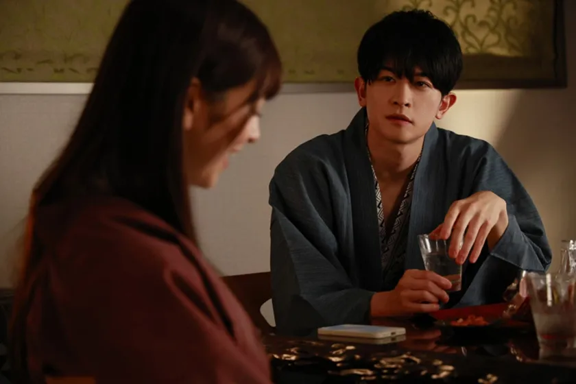 サシカエ。 藤井レイラ