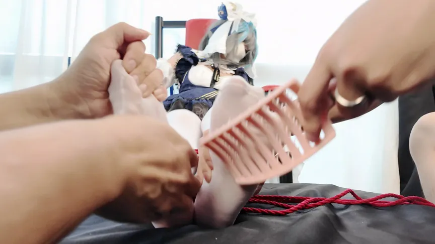 くすぐられてわがままボディがたゆんたゆん