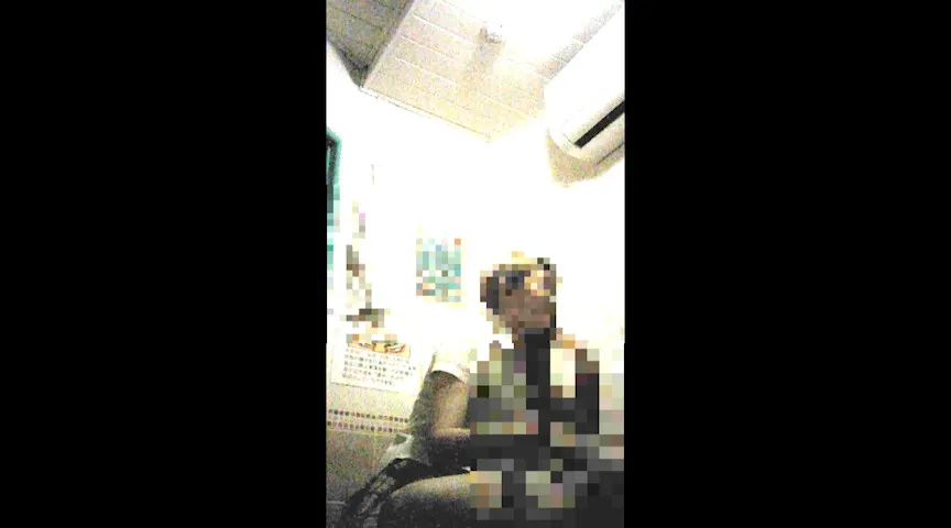 金髪ギャル様にコスプレしてもらって手コキで抜いてもらった！