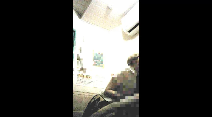 金髪ギャル様にコスプレしてもらって手コキで抜いてもらった！