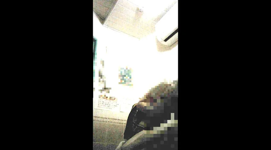 金髪ギャル様にコスプレしてもらって手コキで抜いてもらった！