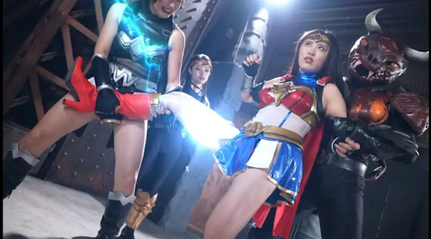 HEROINEアクションピンチ グラマラスレディ