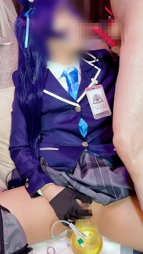 【ブルアカ黒見セリカ同人AV】ブル◯カsrkで導尿　生◯メえっち♡