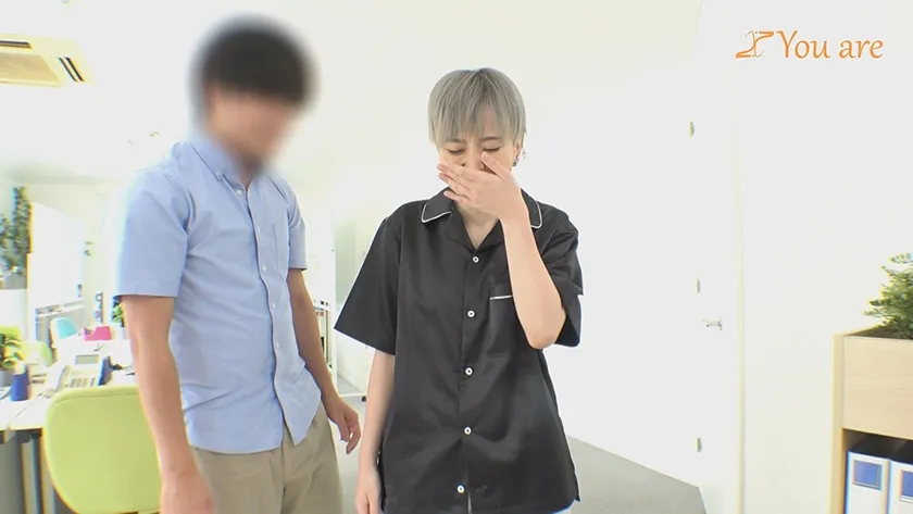 タレント志望の関西弁な銀髪ボーイッシュFカップ女子！AV面接で即日ハメて腹奥まで突かれてイキ狂う！ 沢尻ウタ