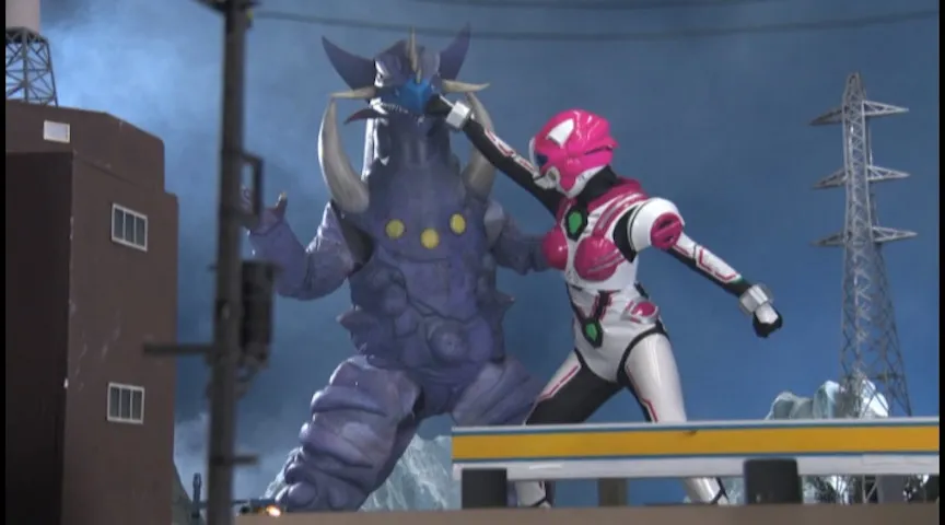 巨大ロボヒロイン アリアス