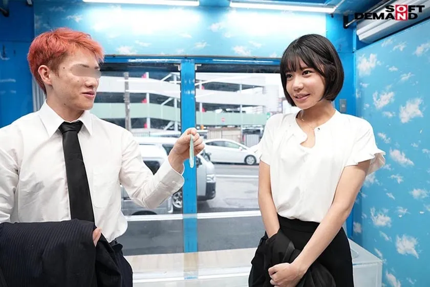 マジックミラー号 移動式混浴温泉に上司と部下の2人きり！？仕事中とは全く違う濡れ髪女上司の色気に部下のチンポは驚異の勃起率120%越え！！このままだと外に出られない状況で2人の男女はどうなってしまうのか検証！