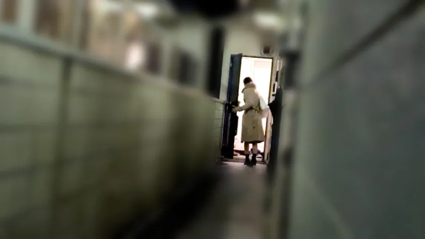 S区スレンダー美ボディ美人お姉さん