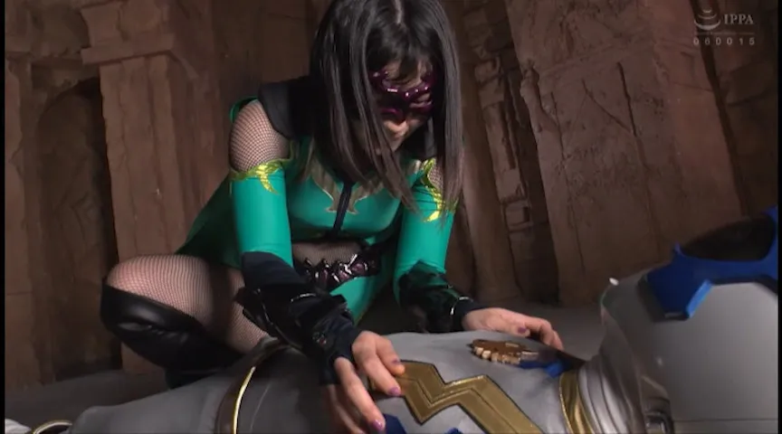 悪女連合 ヒーロー骨抜き陥落 純情戦士ワイルドシルバーを襲う三悪女の淫撃