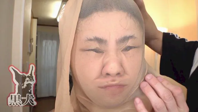 衝撃！こんな美女が！？パンスト変顔で顔面崩壊！？