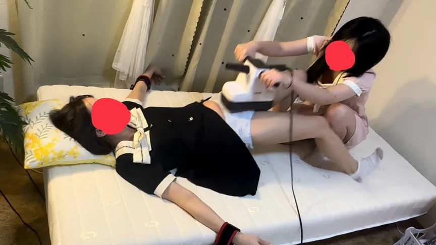 反撃のキキちゃん！電気アンマ仰け反り逝きするららちゃん