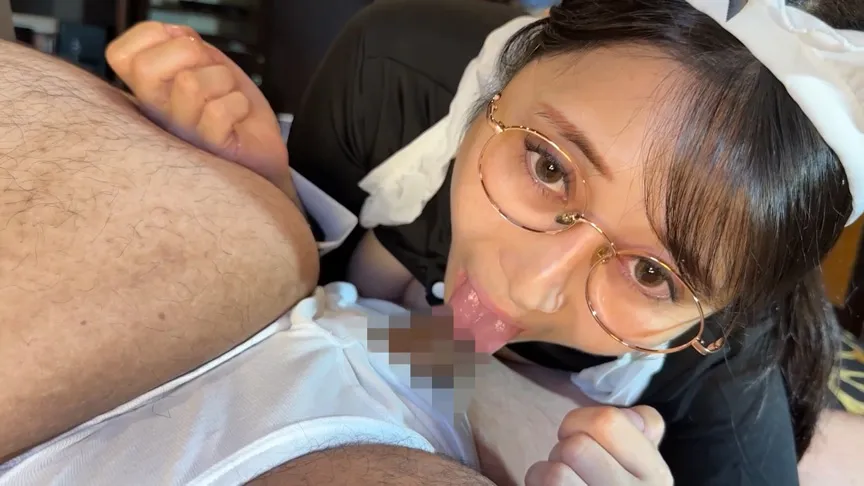 巨乳美女OLの即尺フェラ！2週間溜めた大量ザーメンを口内に思いっきり注ぎ込んであげました！