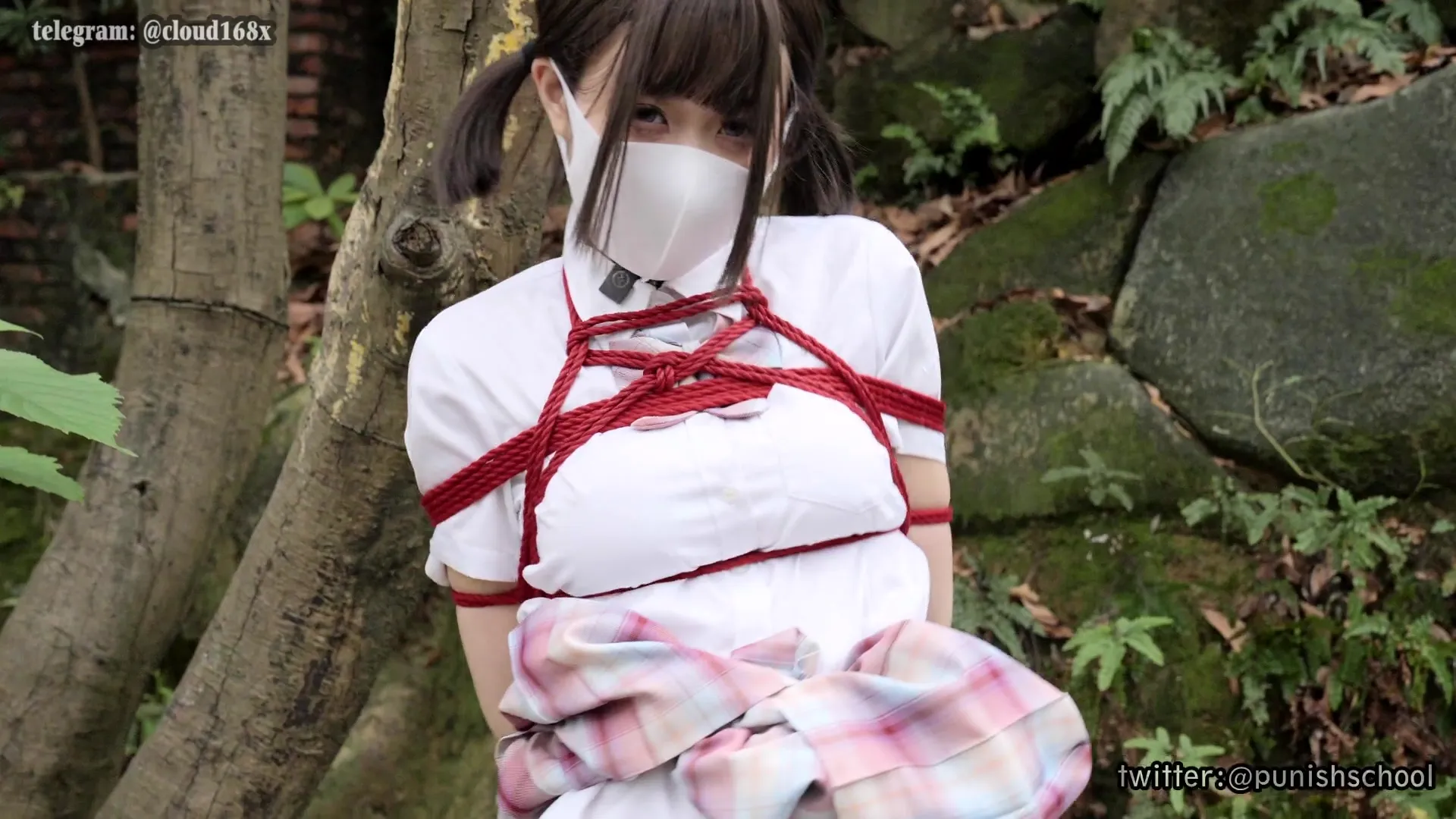 森に迷い込んだ女の子を**外飼いペット化