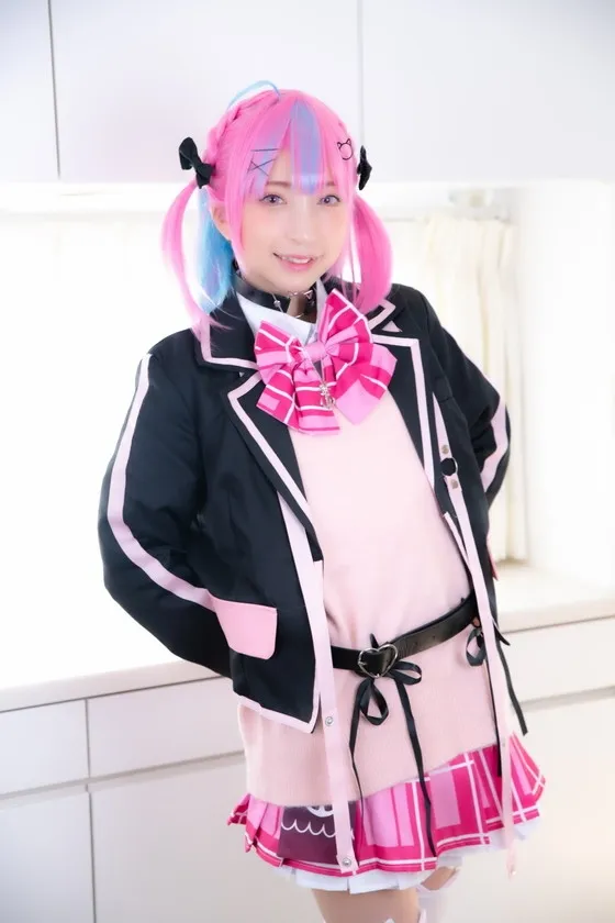 【原神レイラ ホロライブ湊あくあ(ブレザー) コスプレAV】チン凸生(ハメ)配信 夢見心地の濃厚生ハメセックスでイキ狂う ちっぱい美少女レイヤーさん不眠の夜！！【2キャラ収録】 冬愛ことね