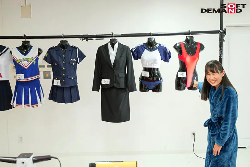 コンプラスルーの怒涛のガチエロバラエティ！ 『本日の撮影。全て回転ダーツで決めてもらいます！』 問答無用、一本のダーツで撮影内容がガチ決定！ 挑戦者＃2中島あつこ