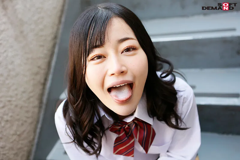 【JK】【急募！精子をいっぱい飲ませてくれる男性】アプリで見つけた超絶可愛い美少女はニコニコしながら精飲しちゃうごっくん大好きJ系？！ 響乃うた