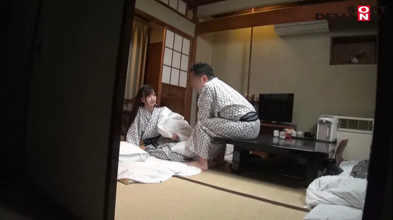 宮崎リンに地方出張命令！もし相部屋になった大嫌いな上司（営業部5年目/林/28歳）のチ○ポがドストライクだったら…？