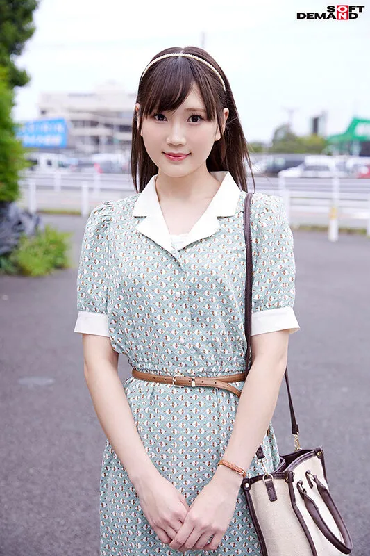 【五十嵐美月 美澄玲衣 他】マジックミラー号 都内有数のお嬢様大学に通う高学歴女子大生に 100の淫語を言わせたら、純白のパンツに染みをつくってしまうのか検証！！ …結果、自らち○ぽを求めてしまうほどに発情、前戯不要な濡れ濡れま○こに生挿入！？