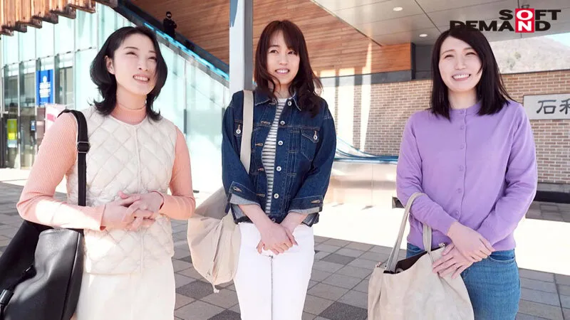 【白河花清 高嶋桜 望月瞳】本物人妻レーベルからデビューした奥様たちが1本限りの同窓会 本物人妻3人が豪華共演！旦那に内緒の温泉旅行で酒池肉林の大乱交