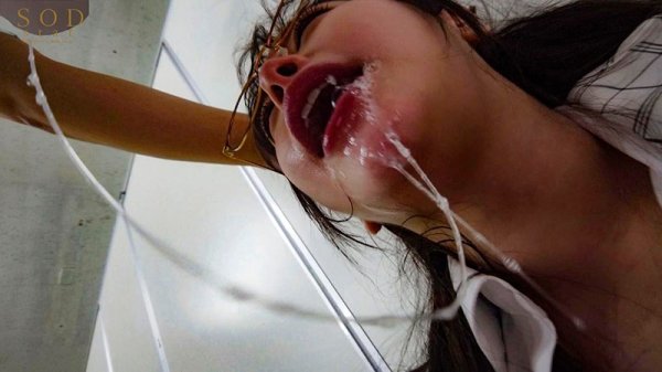 衣服潜り込み痴漢 完全着衣潜入アングル 小倉由菜