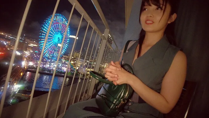 【堀沢茉由】精飲観光 口内にザーメン含んでお口くちゅくちゅ♪ごっくん散歩 まゆ（24）